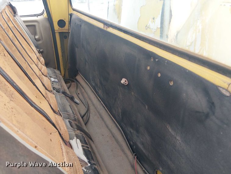 image for item DU3119 1988 Ford F800 digger derrick truck