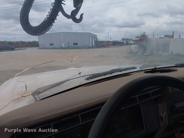 image for item DU3119 1988 Ford F800 digger derrick truck