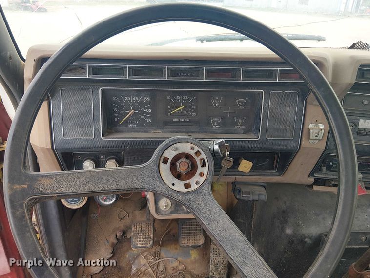 image for item DU3119 1988 Ford F800 digger derrick truck