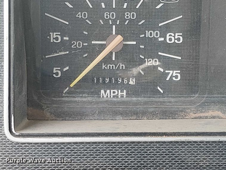 image for item DU3119 1988 Ford F800 digger derrick truck