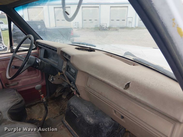 image for item DU3119 1988 Ford F800 digger derrick truck