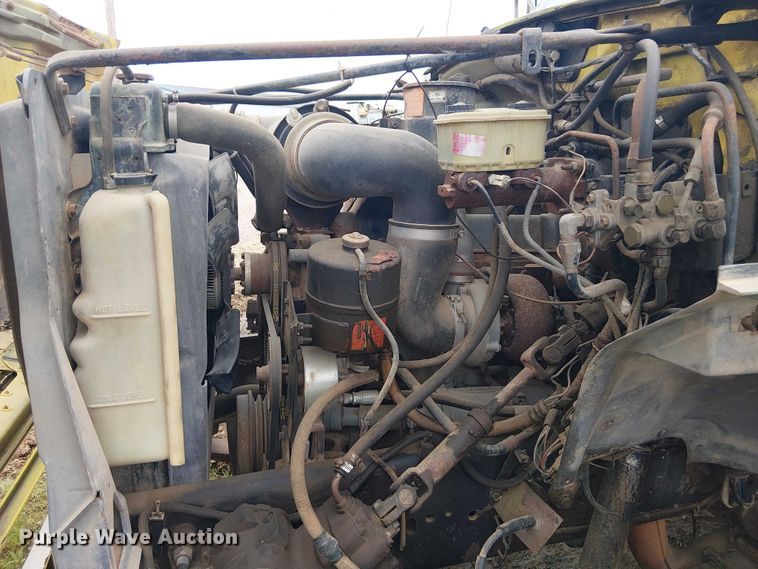 image for item DU3119 1988 Ford F800 digger derrick truck