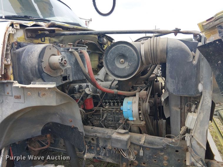 image for item DU3119 1988 Ford F800 digger derrick truck