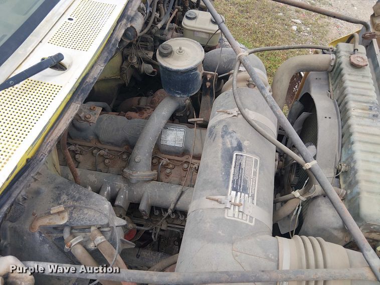 image for item DU3119 1988 Ford F800 digger derrick truck