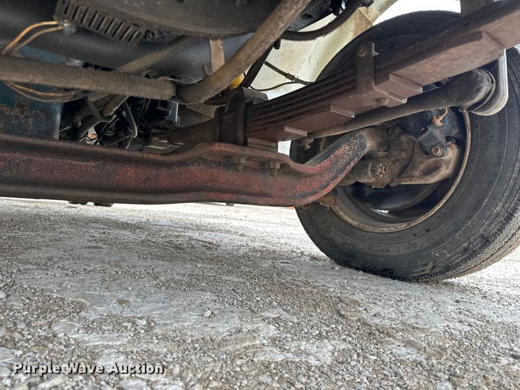 image for item DV0888 2001 International 4700 