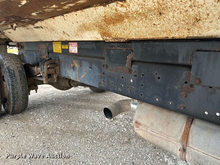 image for item DV0888 2001 International 4700 