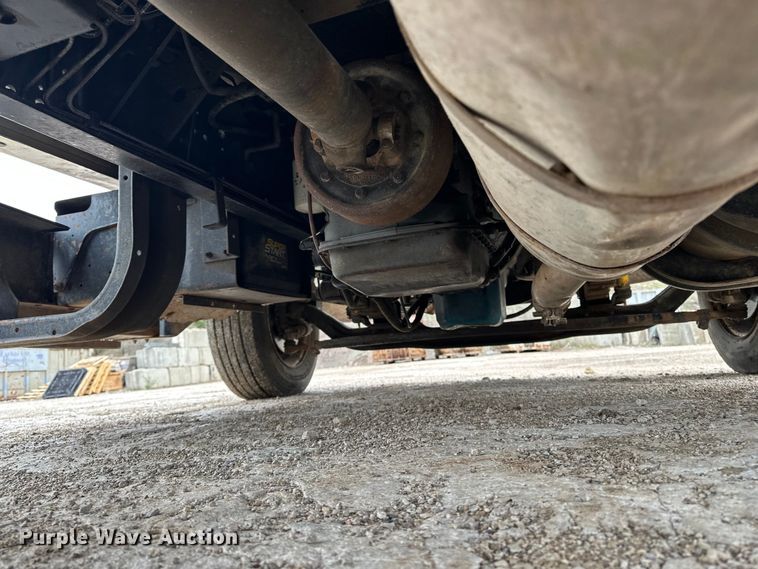 image for item DV0888 2001 International 4700 