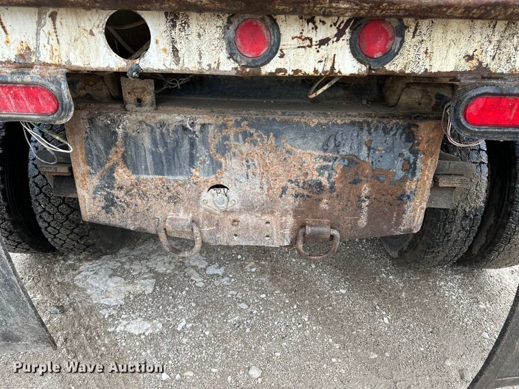 image for item DV0888 2001 International 4700 