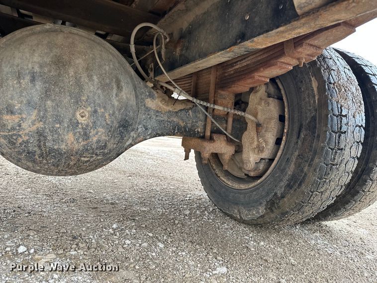 image for item DV0888 2001 International 4700 