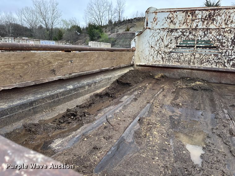 image for item DV0888 2001 International 4700 