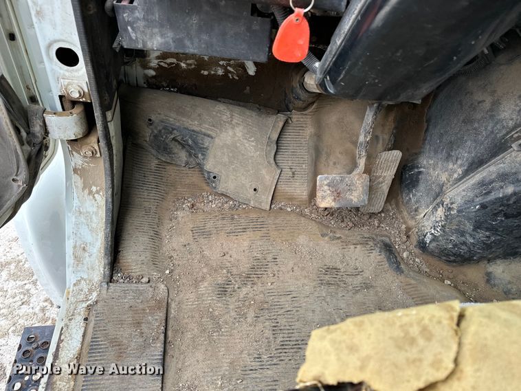 image for item DV0888 2001 International 4700 