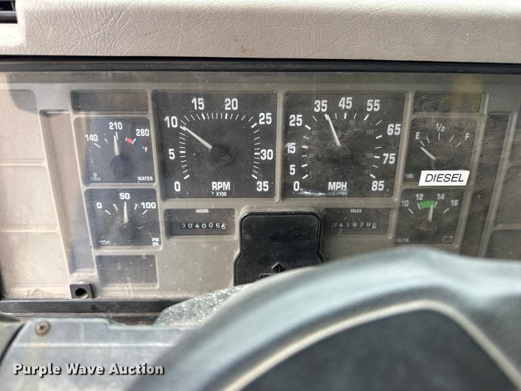 image for item DV0888 2001 International 4700 