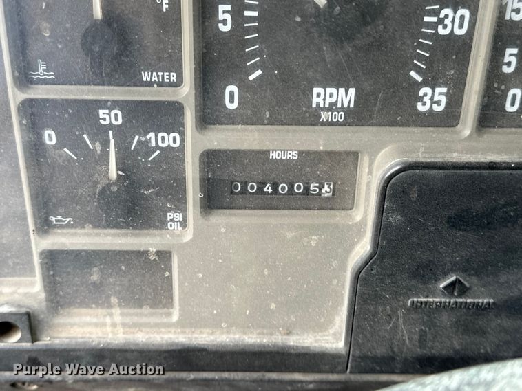 image for item DV0888 2001 International 4700 