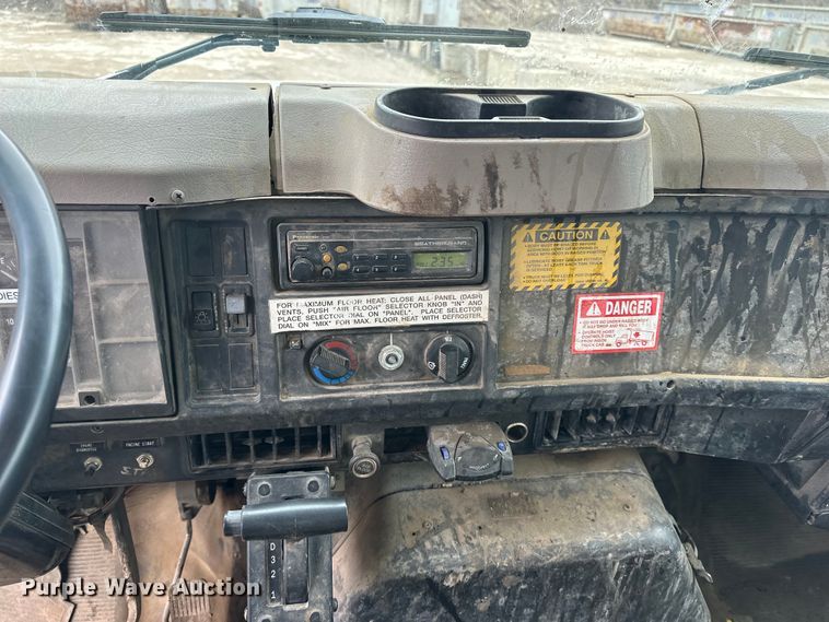 image for item DV0888 2001 International 4700 