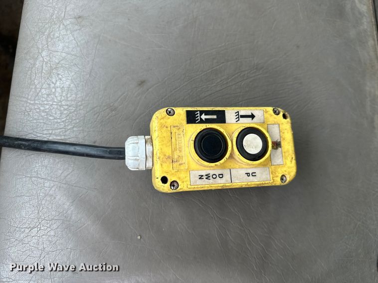 image for item DV0888 2001 International 4700 