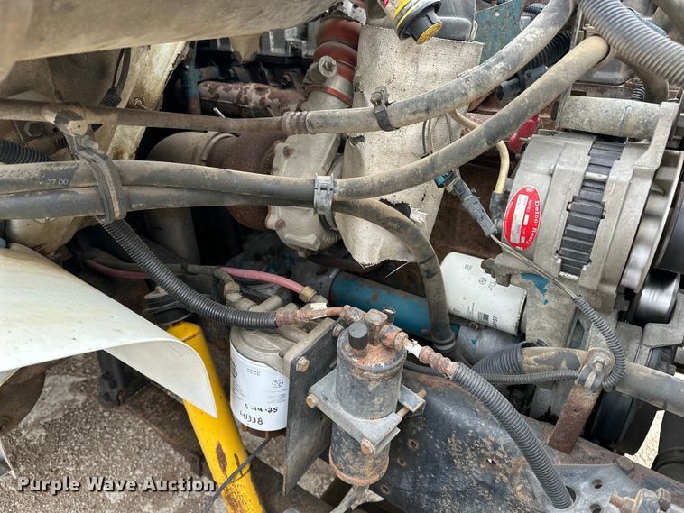 image for item DV0888 2001 International 4700 