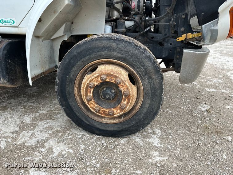 image for item DV0888 2001 International 4700 