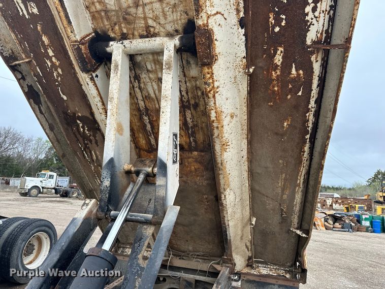 image for item DV0888 2001 International 4700 