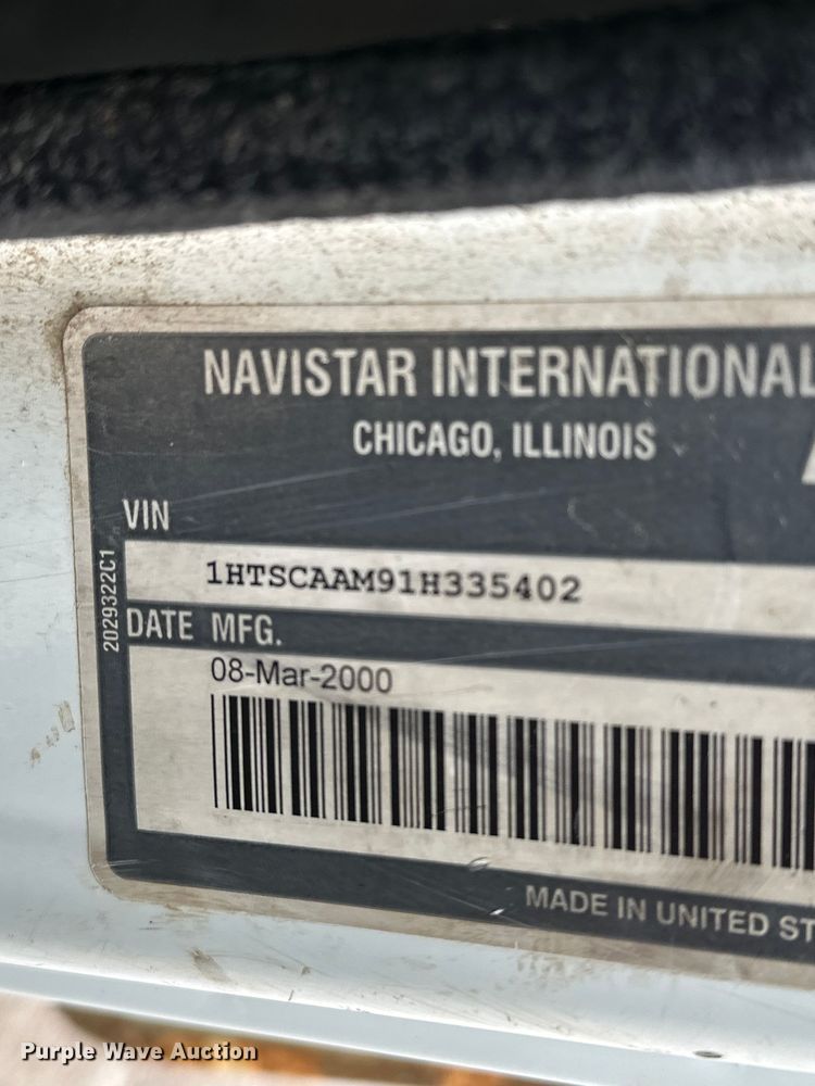 image for item DV0888 2001 International 4700 