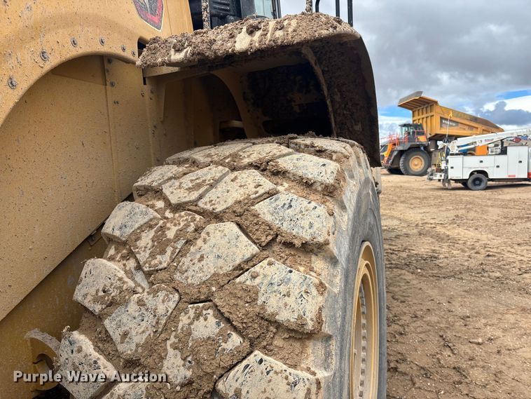 image for item DW1282 2020 Caterpillar 982M wheel loader