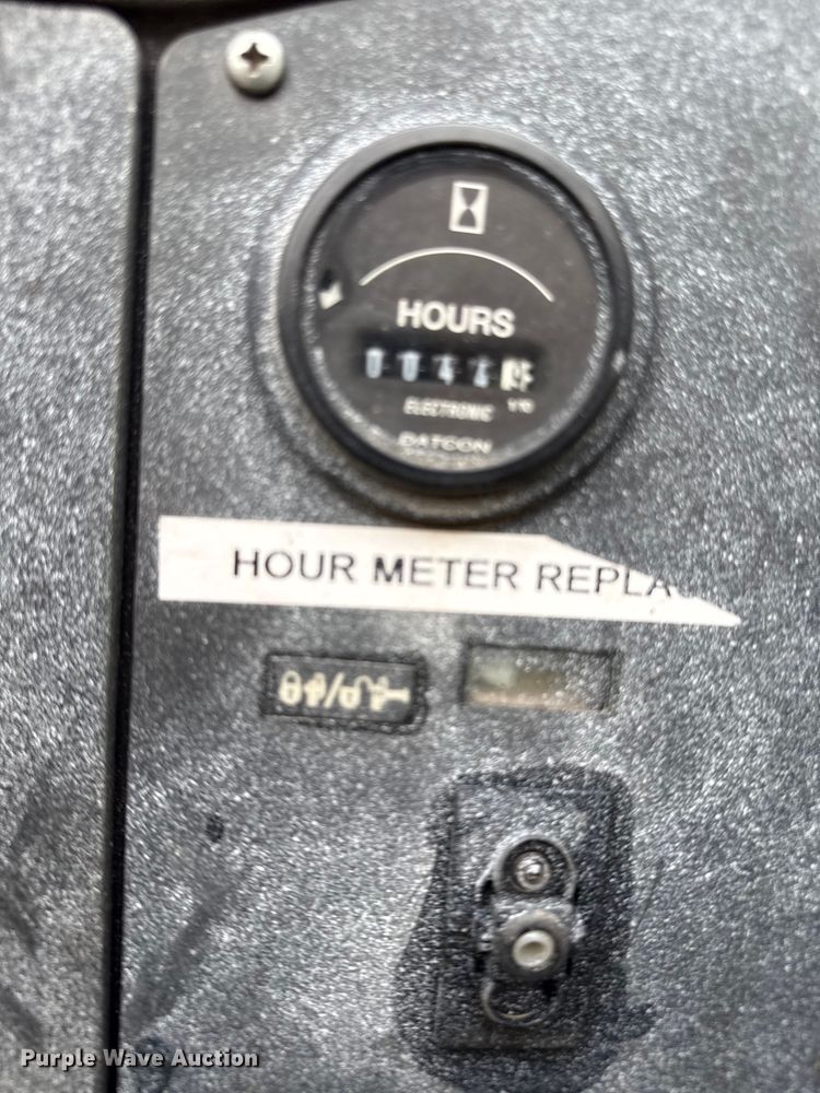 image for item DZ4396 2009 Caterpillar TL943 telehandler