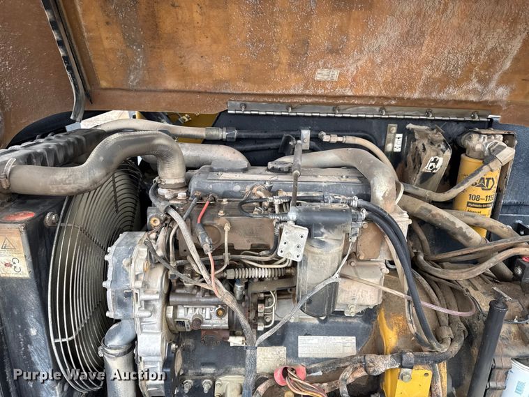 image for item DZ4396 2009 Caterpillar TL943 telehandler