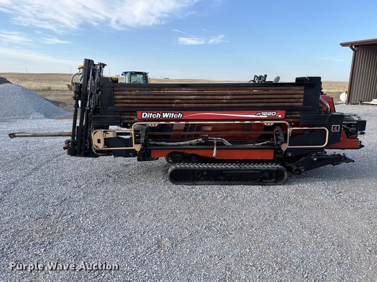 image for item DZ5364 2006 Ditch Witch JT1220 Mach 1 directional boring unit