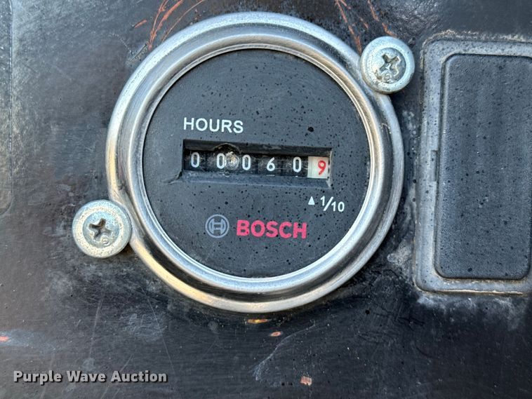 image for item DZ5364 2006 Ditch Witch JT1220 Mach 1 directional boring unit