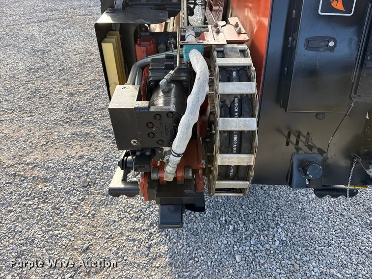 image for item DZ5364 2006 Ditch Witch JT1220 Mach 1 directional boring unit