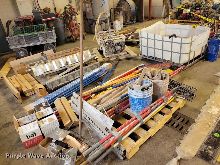 image for item DZ6988 Concrete equipment