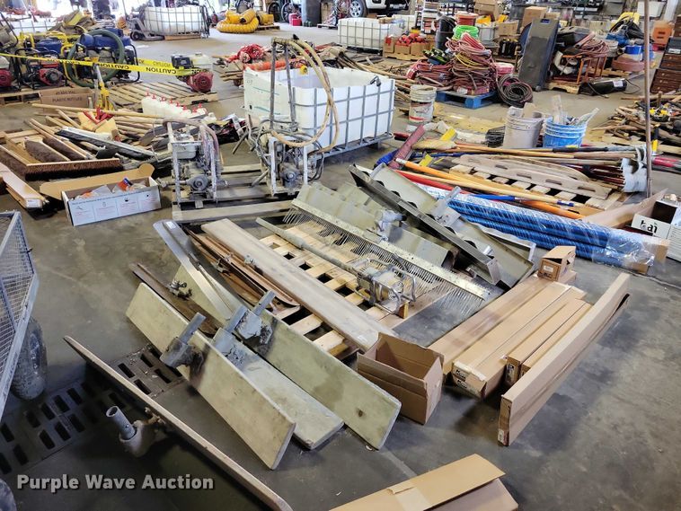 image for item DZ6988 Concrete equipment