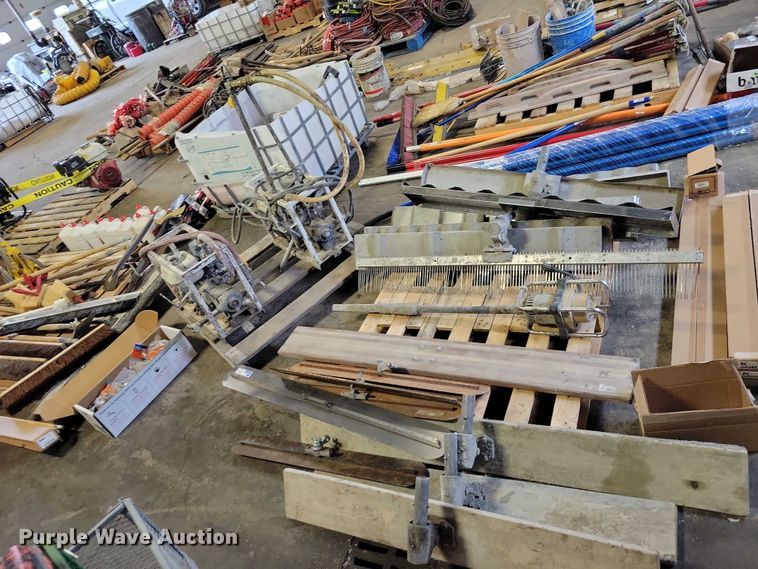 image for item DZ6988 Concrete equipment