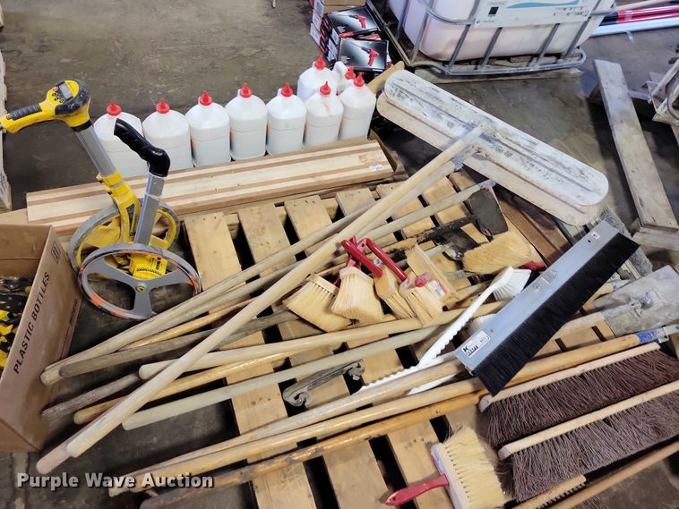 image for item DZ6988 Concrete equipment