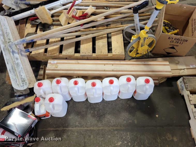 image for item DZ6988 Concrete equipment