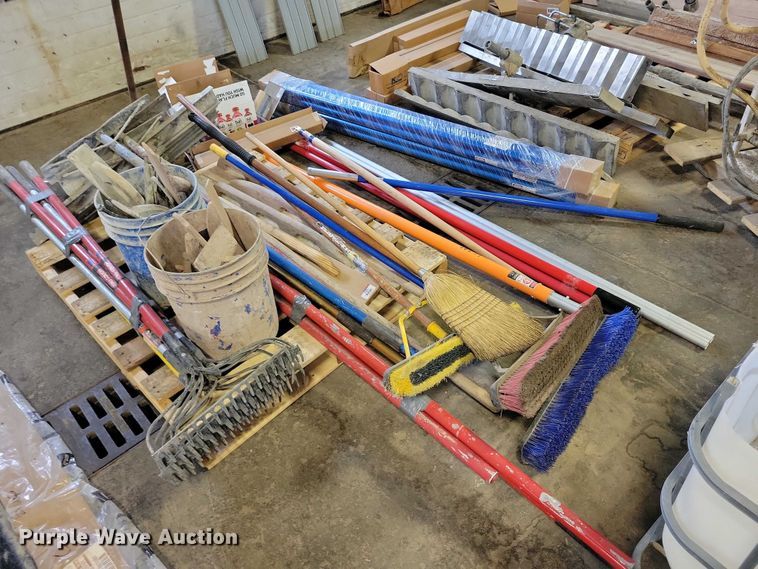 image for item DZ6988 Concrete equipment