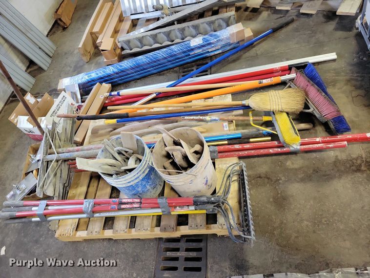 image for item DZ6988 Concrete equipment