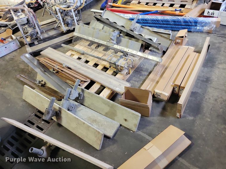 image for item DZ6988 Concrete equipment