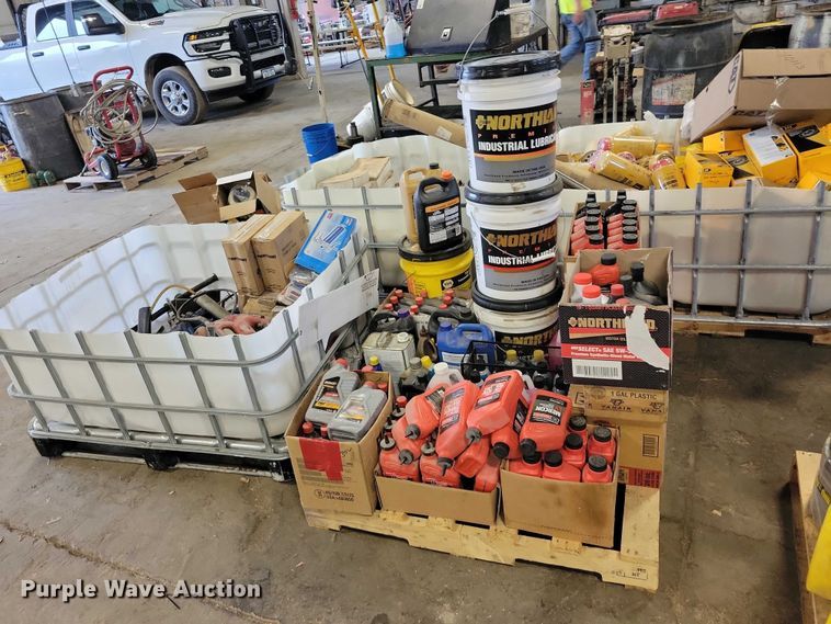 image for item DZ6992 Maintenance equipment