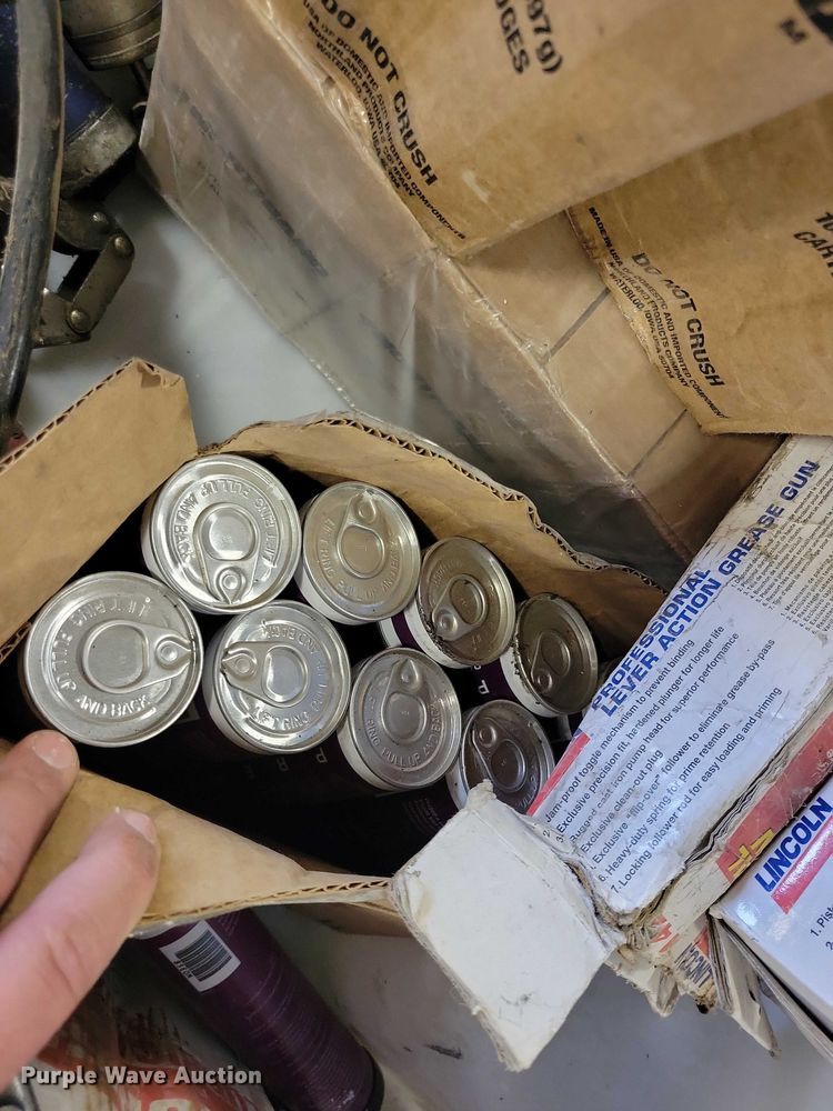 image for item DZ6992 Maintenance equipment