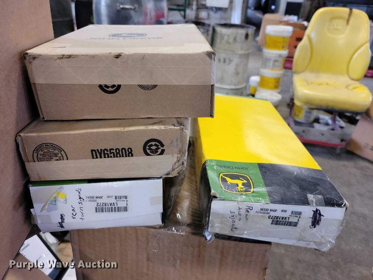 image for item DZ6992 Maintenance equipment