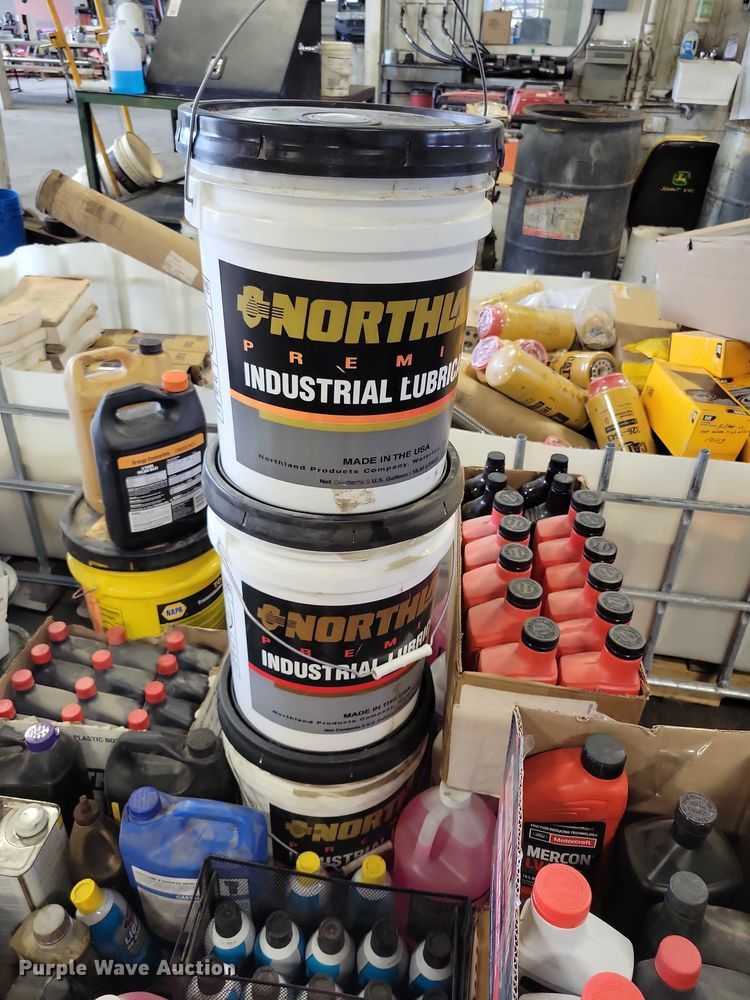 image for item DZ6992 Maintenance equipment