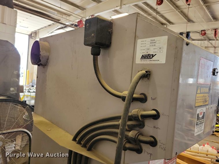 image for item DZ7000 1999 Hotsy 7520A parts washer