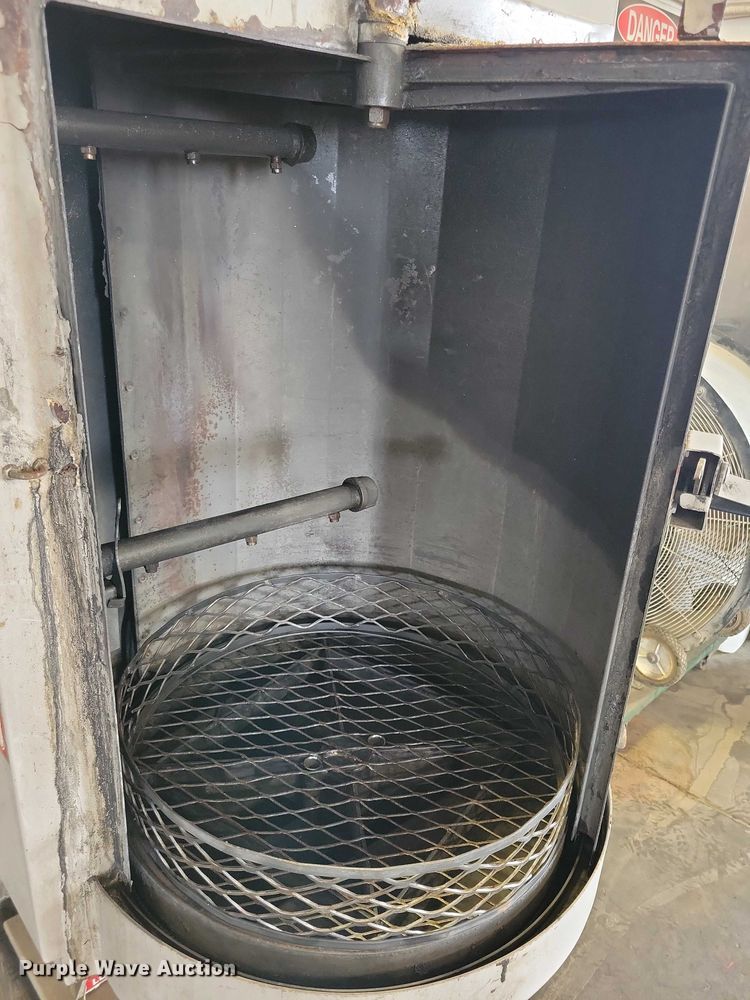 image for item DZ7000 1999 Hotsy 7520A parts washer