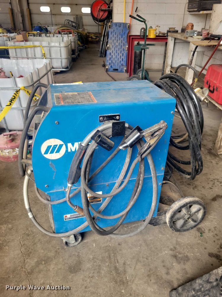 image for item DZ7010 Miller Millermatic 350 welder