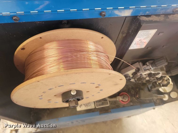 image for item DZ7010 Miller Millermatic 350 welder