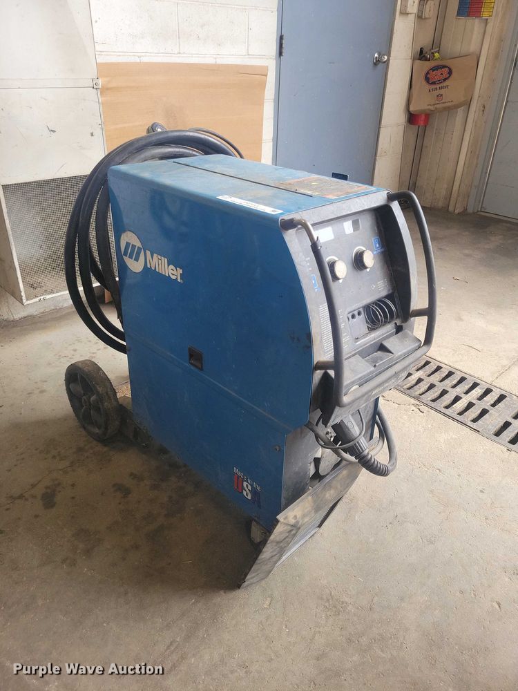 image for item DZ7011 Miller Millermatic 350 welder
