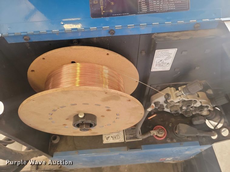 image for item DZ7011 Miller Millermatic 350 welder