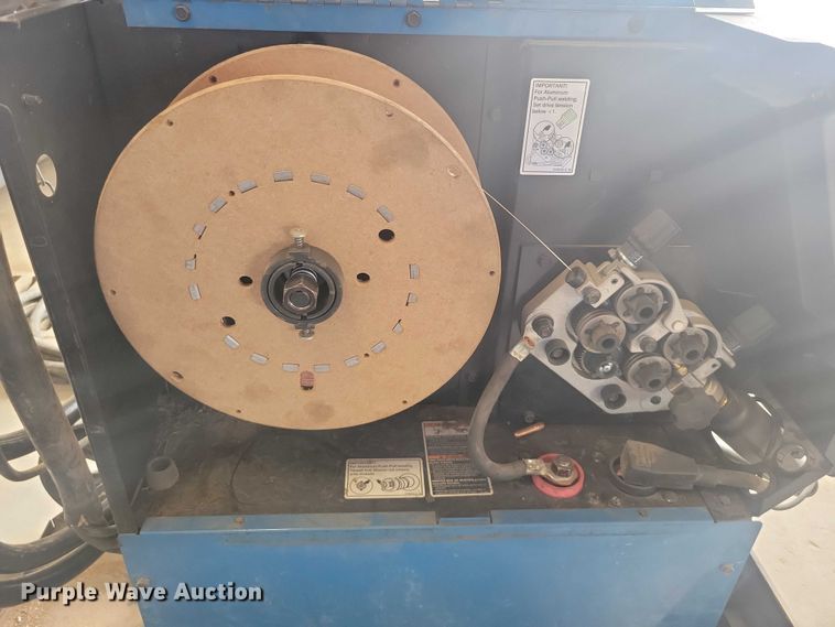 image for item DZ7011 Miller Millermatic 350 welder