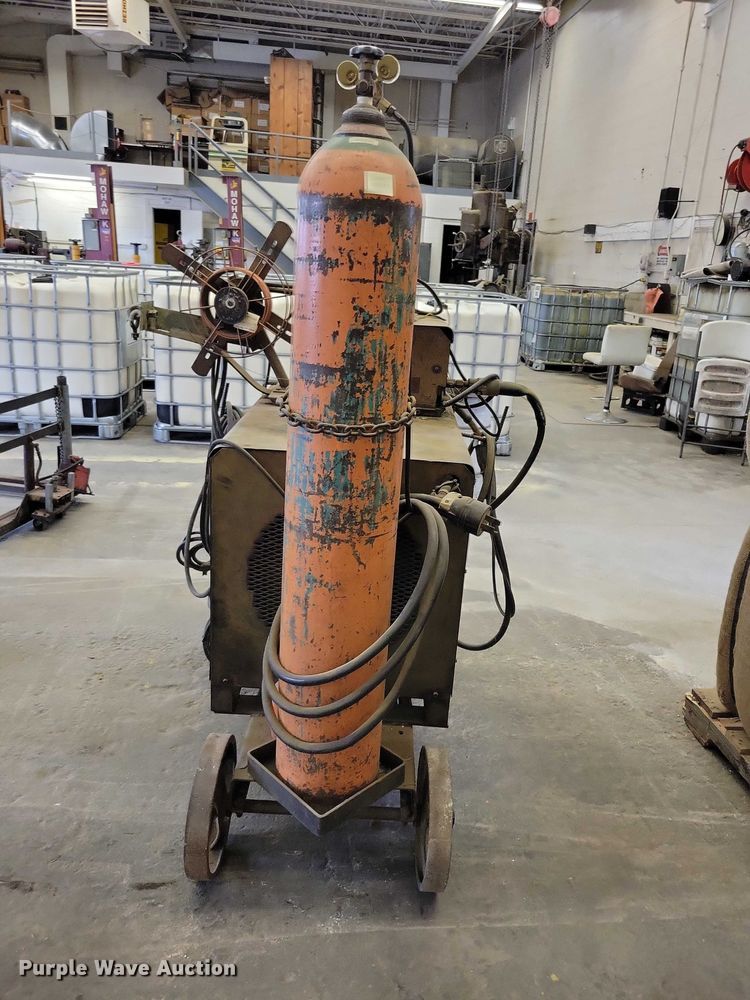 image for item DZ7014 Hobart Mega Mig 650 welder/generator