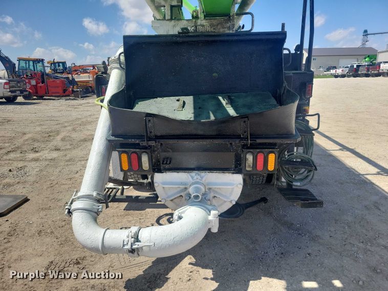 image for item DZ7029 2007 Mack MR690S concrete pump truck